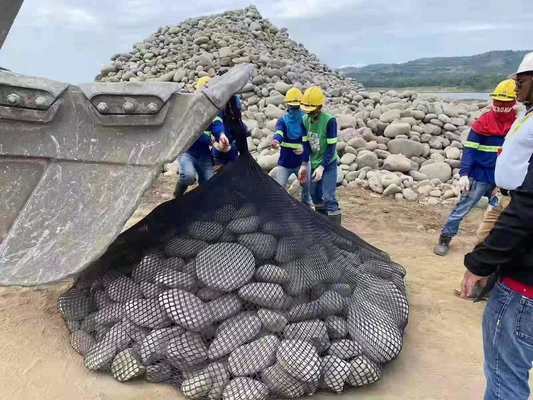 Nehir kontrolü ve geçici inşaat çalışmaları için 2 tonluk kaya torbası filtreleme ünitesi