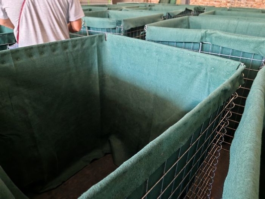 Ekonomik Askeri  Barrier'lar Özelliklendirilebilir Spiral Mesafeler ve Ağır Güçlü Kumaş Kaplamaları