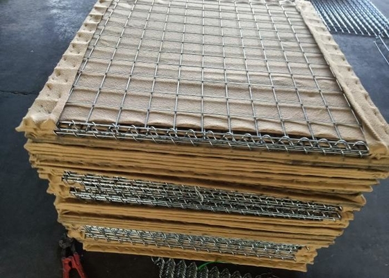 Jeotekstil kumaş Ağırlığı 300g/M2 Kum Bastion Duvarı Deliği Boyutu 76.2x76.2mm Yüksek Güç