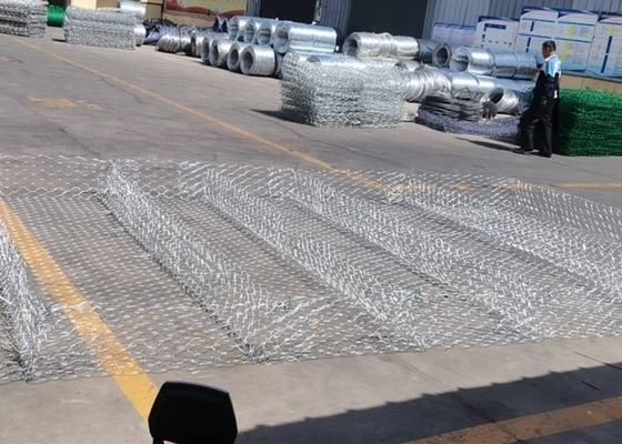 Taşkın Kontrolü için 2.2mm  Gabion Yatak Tel Kanal Kaynaklı Hasır Gabionlar