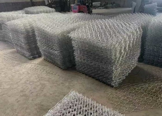 Çekim Gücü Yeşil PVC kaplamalı gabion yataklar