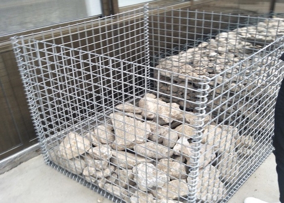Bahçe Dekorasyonu Olarak Yeşil Pvc Kaplı Dikdörtgen İstinat Duvarı Gabion Sepetleri