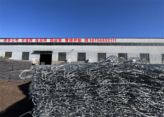 Esnek boyutlar ve galvanizli veya PVC kaplı bitirme ile Gabion Kafesli Tel Ağı