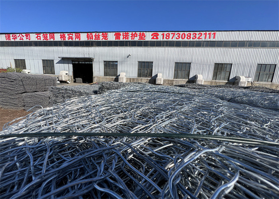 1m-2m Genişliği Galvanizli Gabion Kutusu 80x100mm Ağ Boyutu