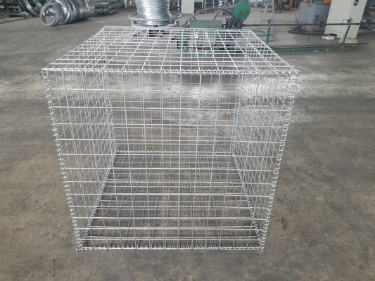 100*100mm Delik Boyutu Askeri  Engeller Etkili Koruma İçin Kaynaklandıktan Sonra Galvanize Edildi