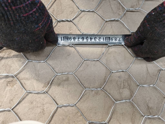 Nehir kenarı ve yamaç koruması için galvanizli gabion sepetler
