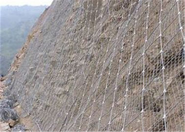 Galvanizli Çelik Tel Eğim Çit Örgüsü / Koruma Tel Örgüsü Örgüsü İçin Savunur